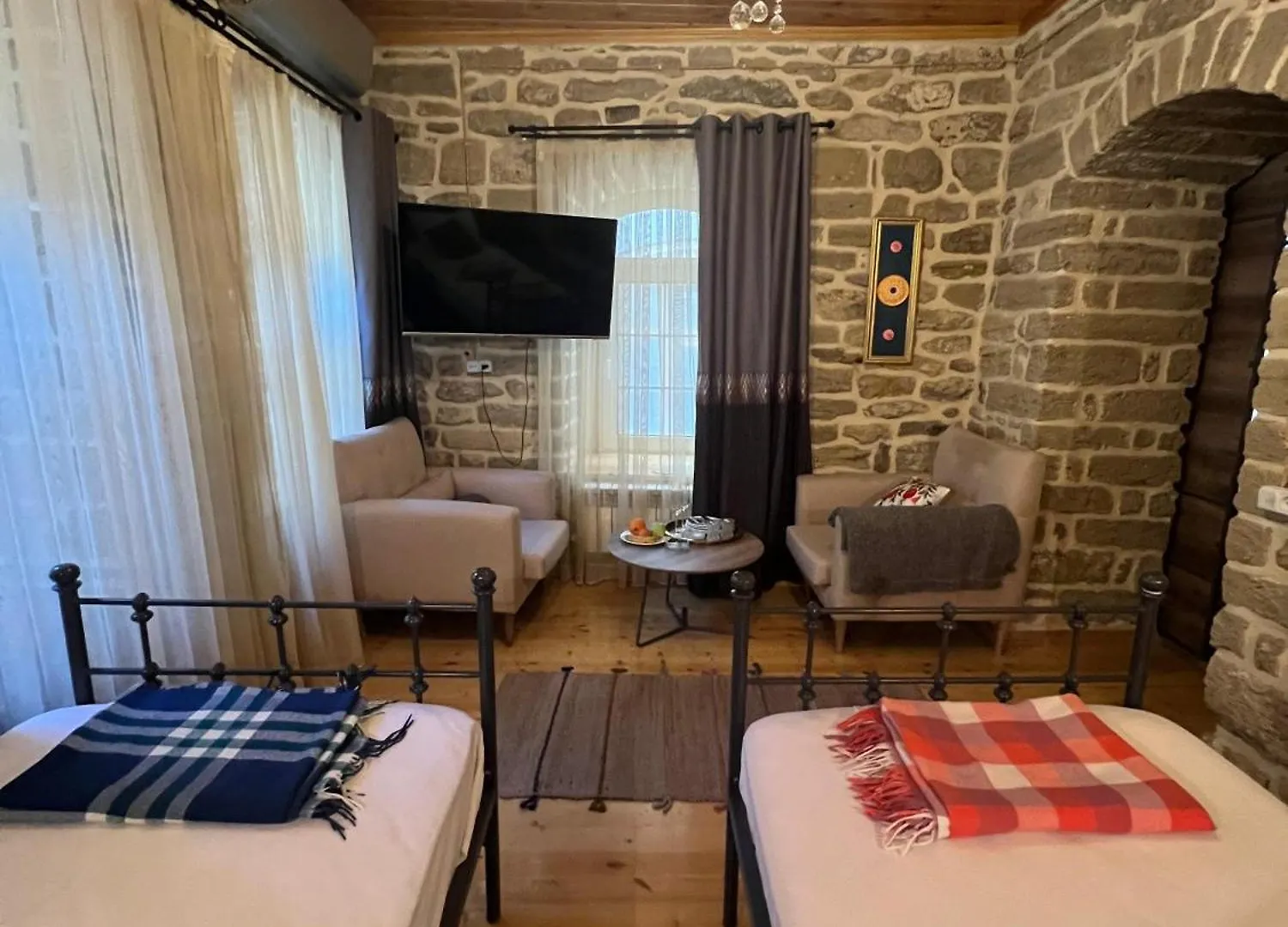 Old Rooms Hotel Nz Bakoe 0*,