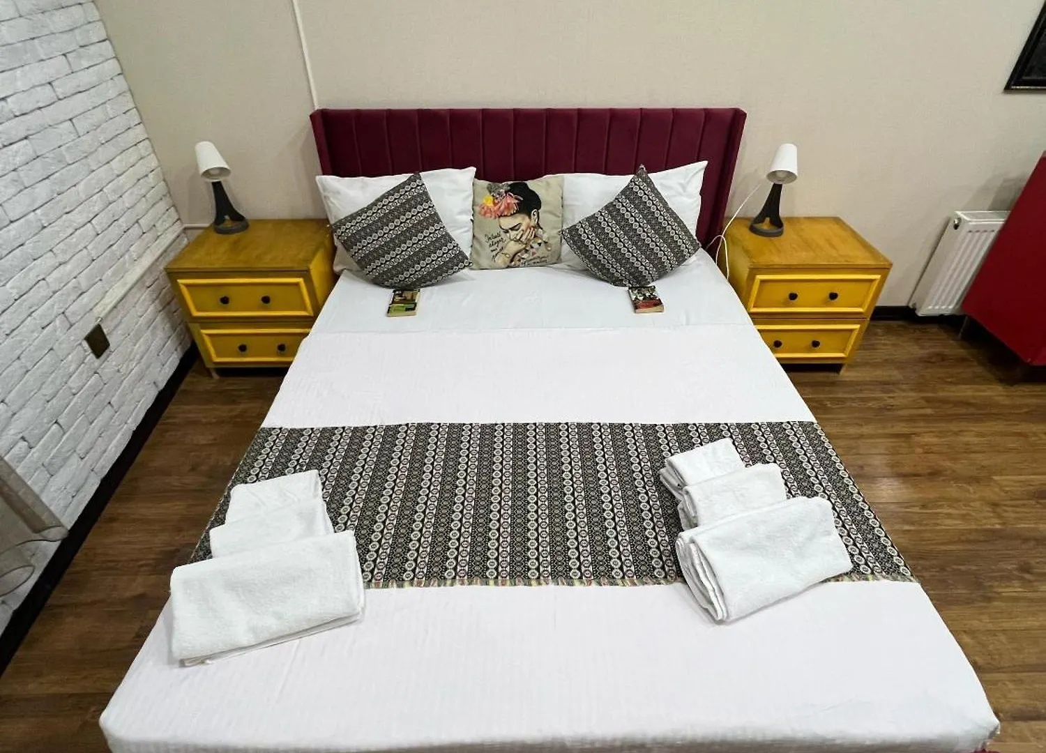 Old Rooms Hotel Nz Bakoe