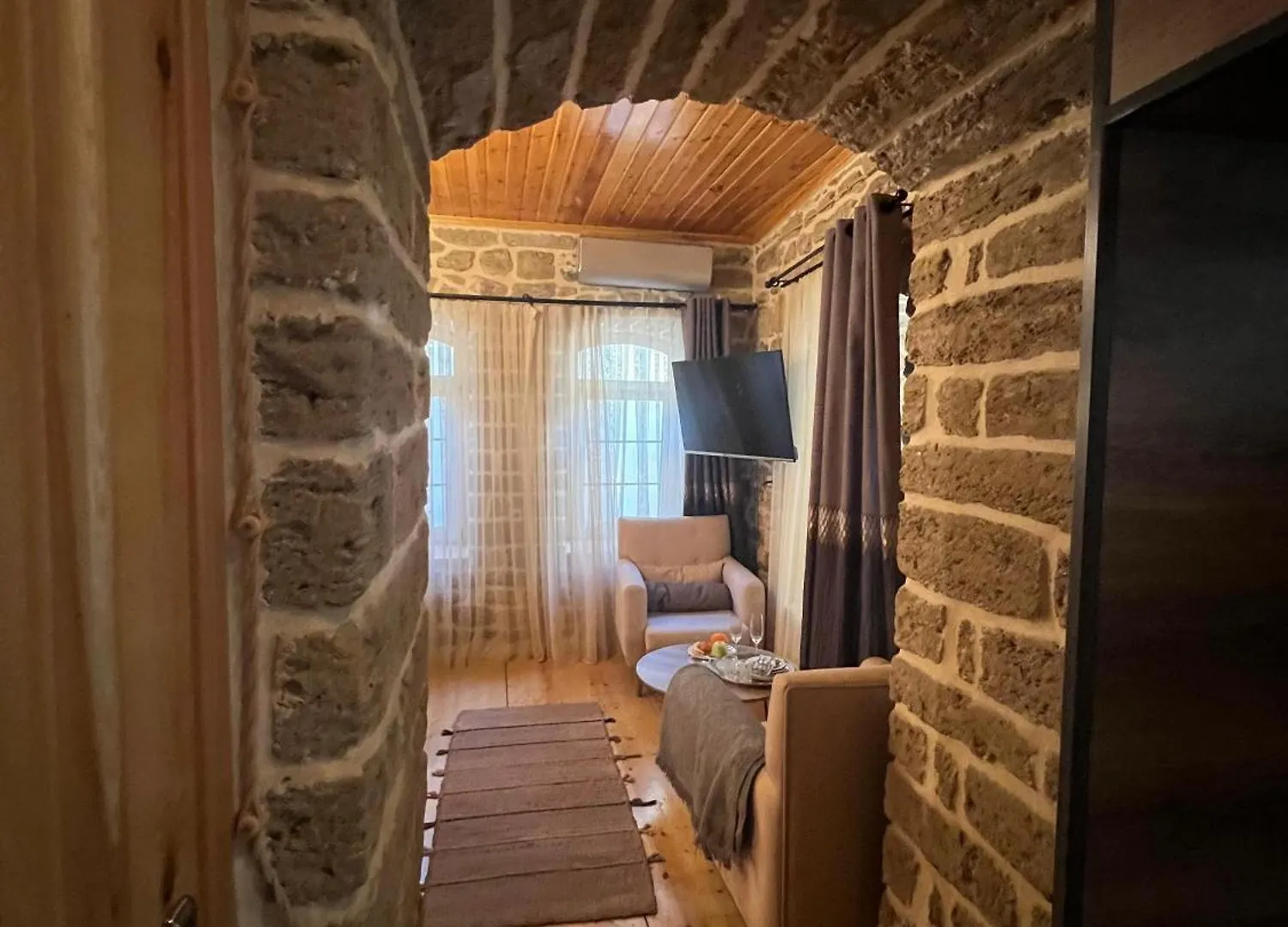 Old Rooms Hotel Nz Baku